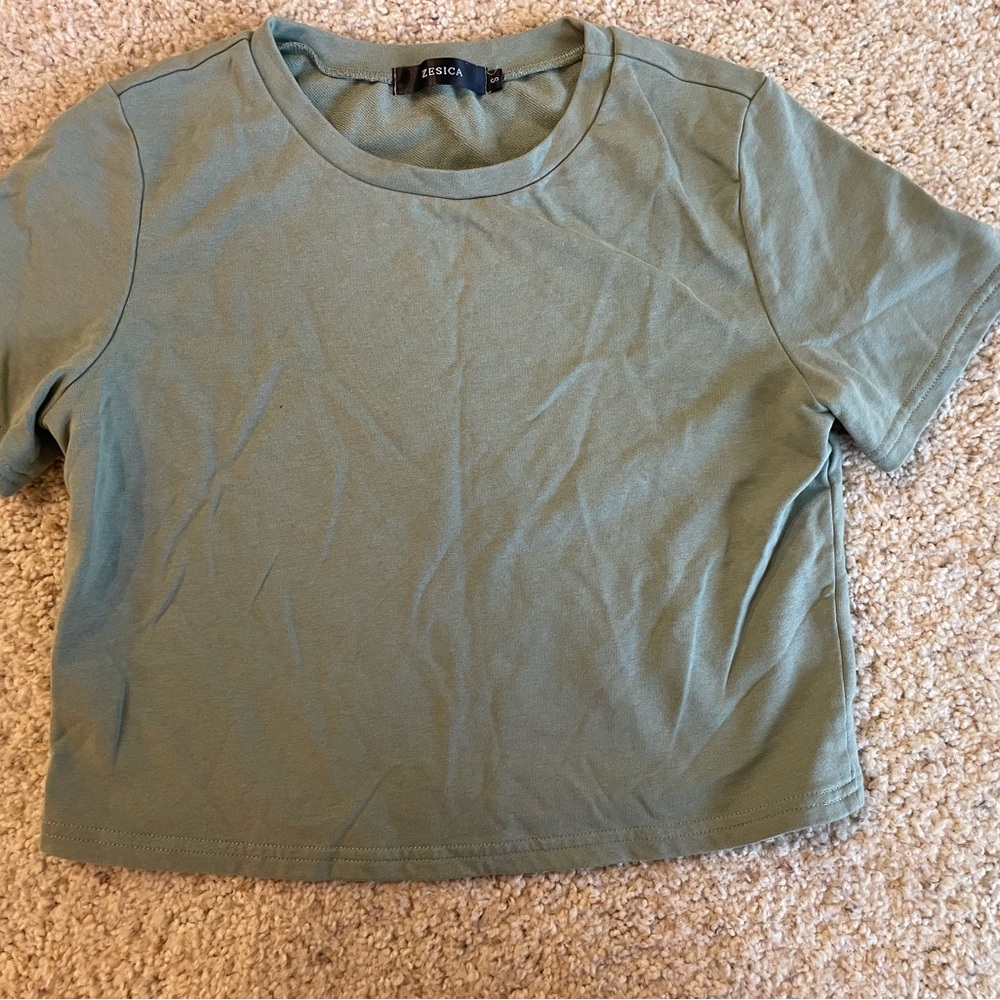 Cute pale green t shirt women’s